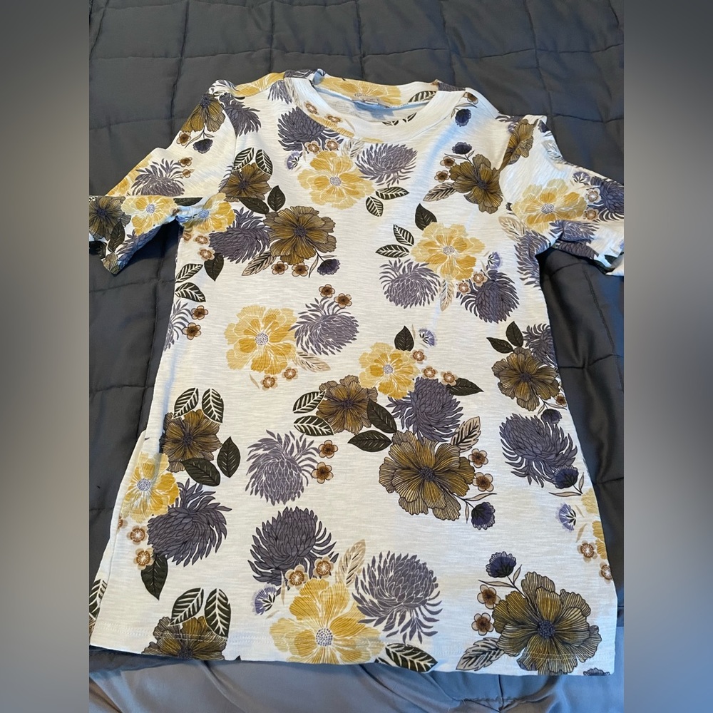Loft T-shirt